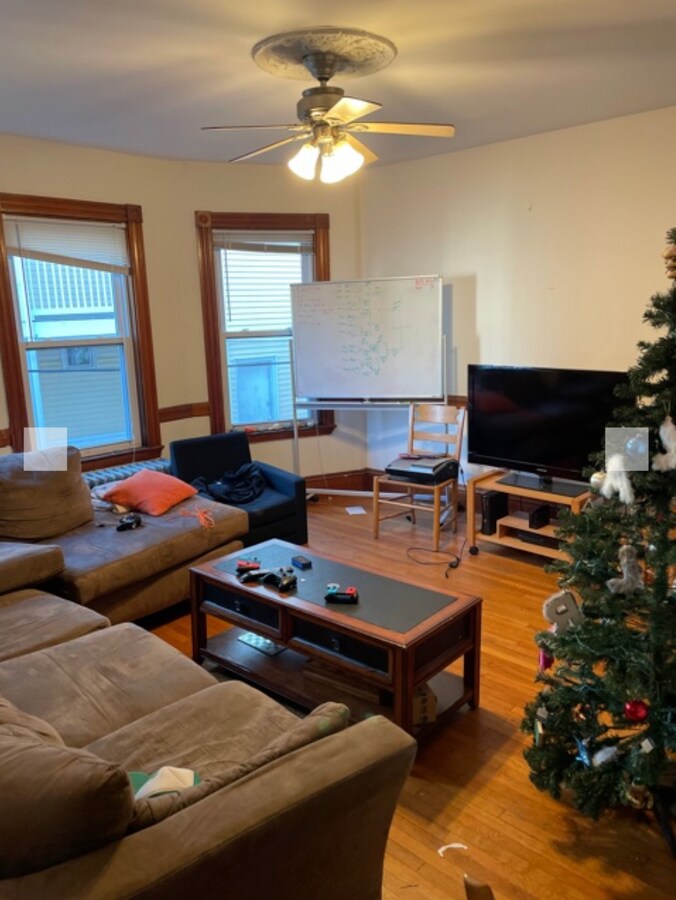 *Pictures are representative samples of the advertised unit. In some cases, the actual units you tou - 142 Calumet St Unit A22