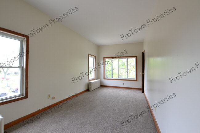 Photo - 26 N Broadway St Unit 2S