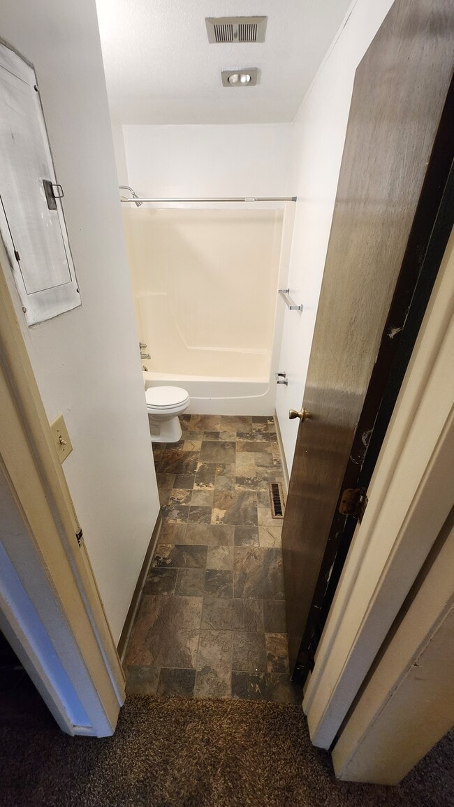Photo - 604 1st Ave Unidad 102