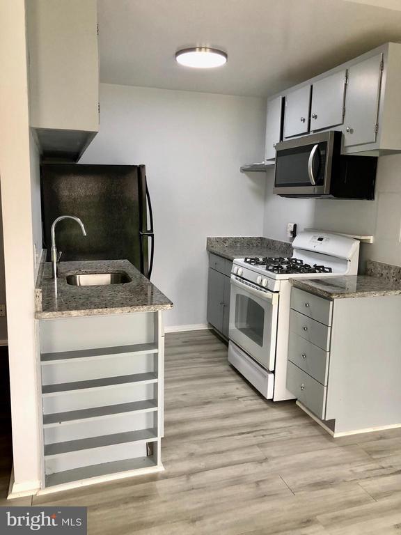 Photo - 4939 Americana Dr Unidad 108