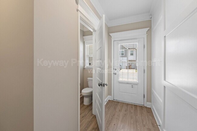Photo - 301 Sumac Trail