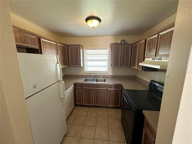Photo - 1820 Bonneville Dr Unit 1820
