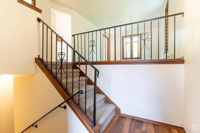Building Photo - 1701 Saint Agnes Dr Rental