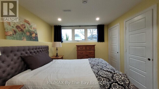 Photo - 7 Harbour Crescent