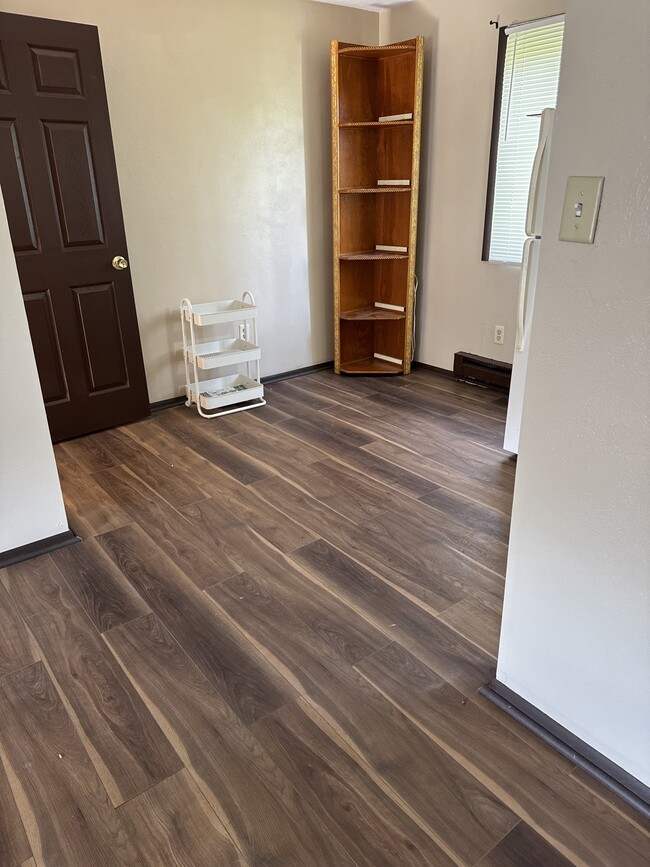 10253 Garnet Ln