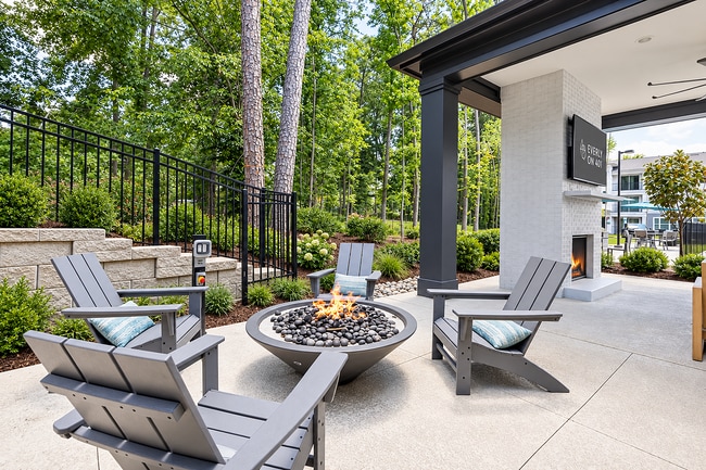 Everly patio