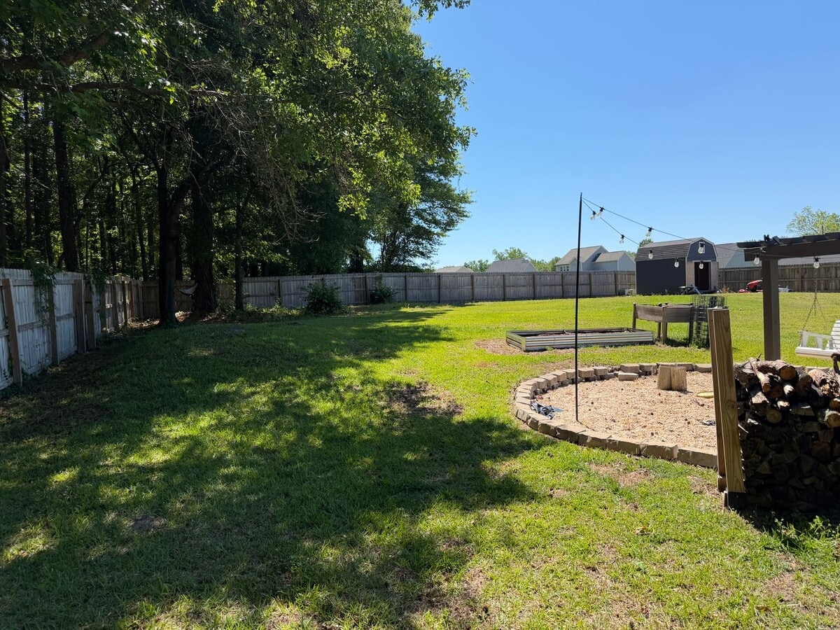 Photo - 3 Bedroom 2 BA Justice Ridge