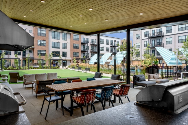 The Thomas at GVX: Grills, Lounge and TV's. - Midpoint East at GVX
