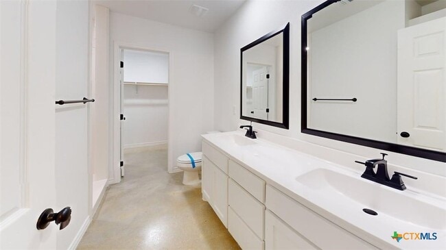 Photo - 209 Elbert Ln