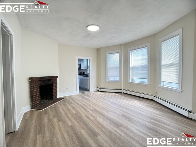 Photo - 44 Mapleton St Apartments Unit 2