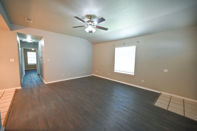 Photo - 2 Bed, 2 Bath Duplex Decatur TX