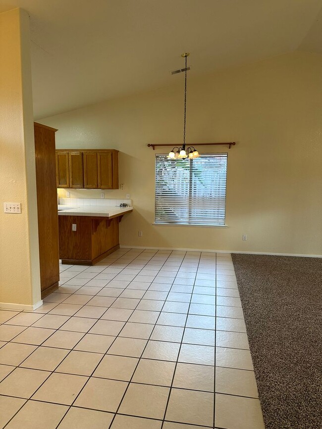 Photo - 3/2 Granville in NW Fresno. 3 car garage a...