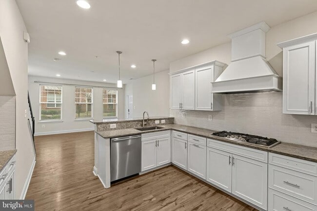 Photo - 7328 Harlow Wy