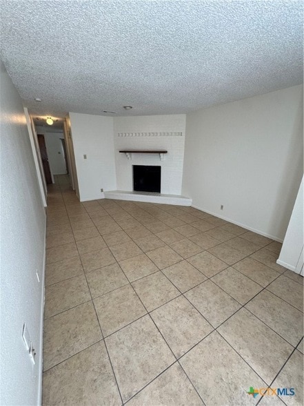 Photo - 209 Versailles St