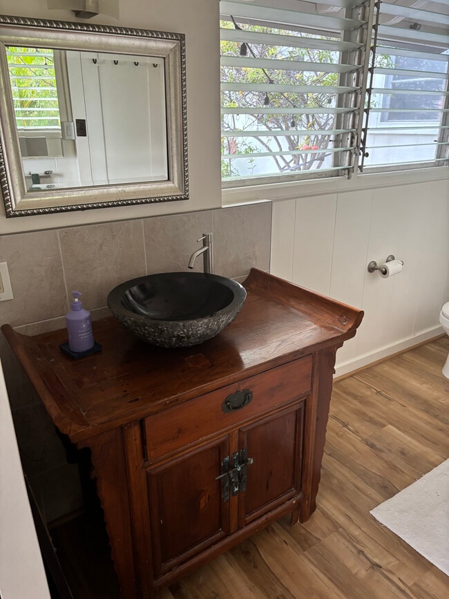 Photo - 1970 Mott-Smith Dr