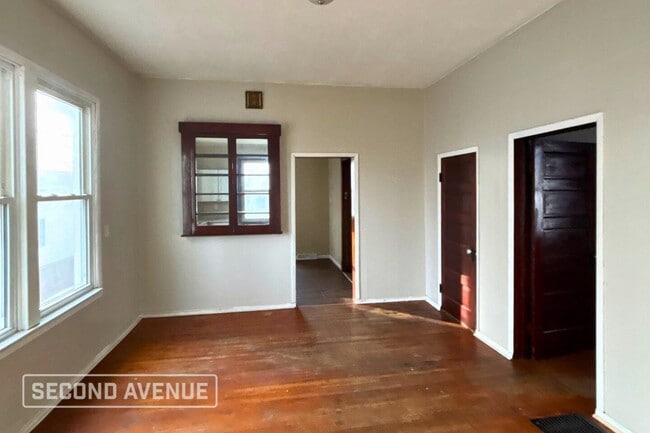 Photo - 154 W Lebanon St