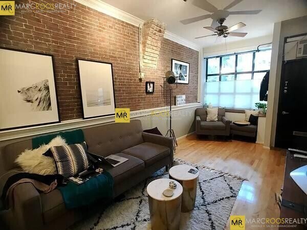 88 Prince St