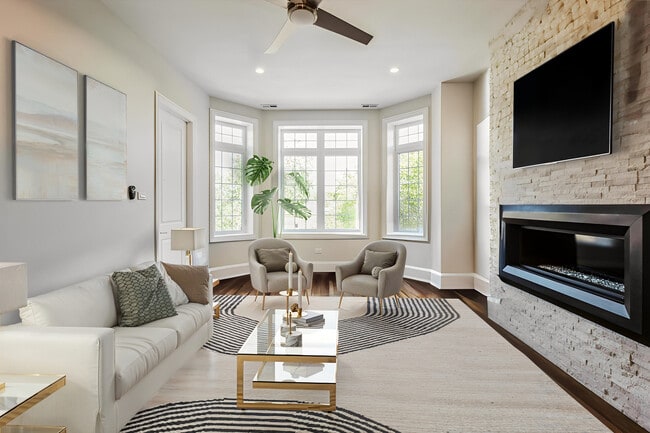 Photo - 4830 S St Lawrence Ave Unidad 1