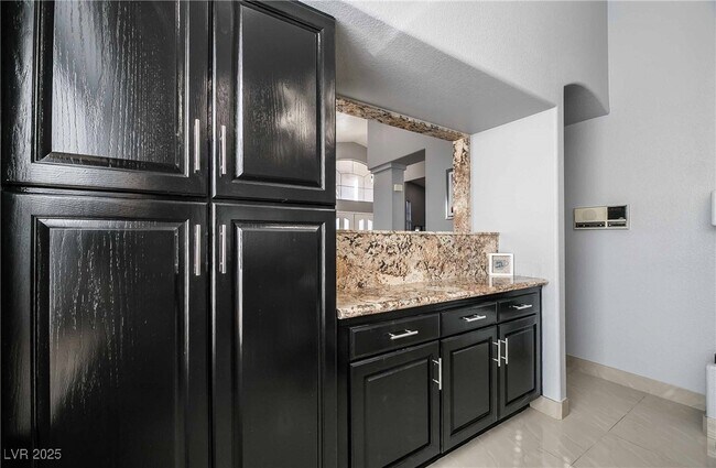 Photo - 1400 Castle Crest Dr