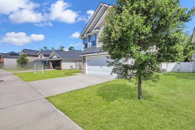 Photo - 203 Grandview Dr
