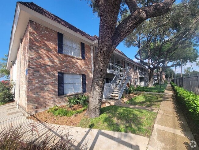 Building Photo - 2250 Bering Dr Unit 64 Rental