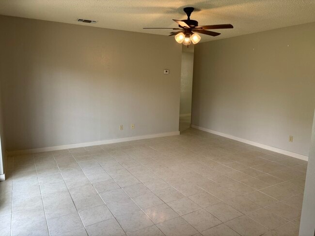 Photo - 213 S Dakota St