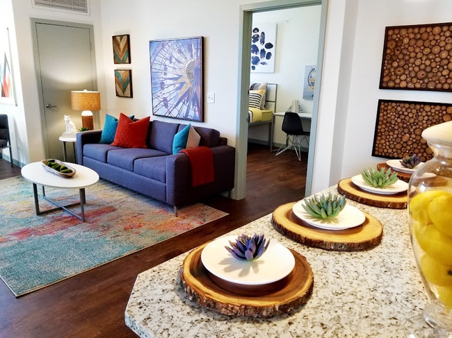 Lark Syracuse I Student Apartments