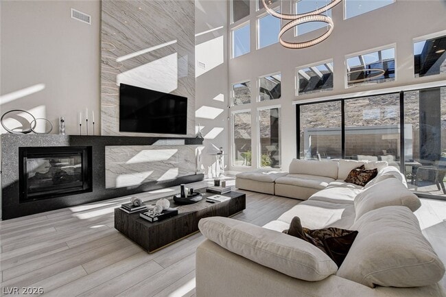 Photo - 5289 Feathertop Dr