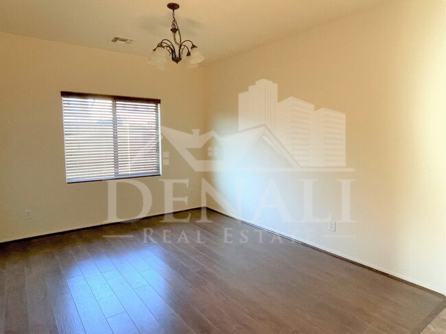 Photo - 144 S 108th Dr