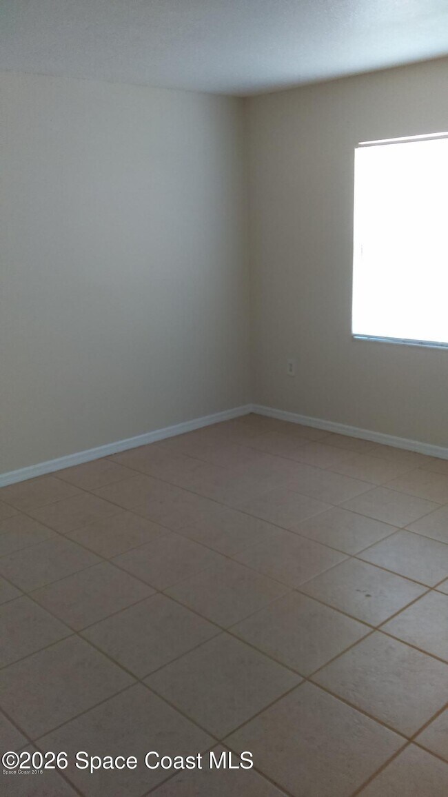Photo - 412 Country Ln Dr