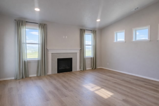 Photo - SOUTHRIDGE HOME! Modern Comfort Meets Everyday Convenience!