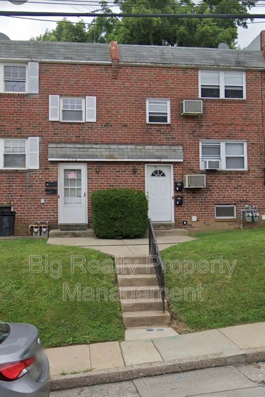 Building Photo - 112 Bridge St Unit Apt 1