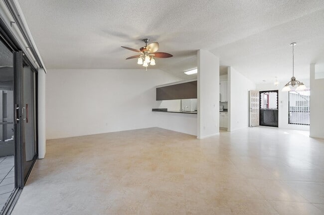 Building Photo - 22 Walcott Dr