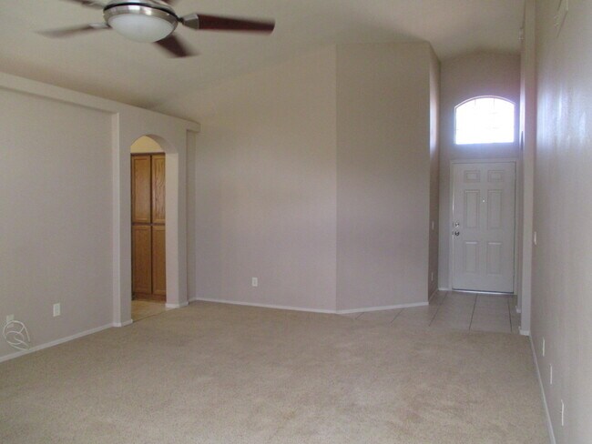 Photo - Chandler Single Story House - 3 Bedroom | 2 Bath Rental