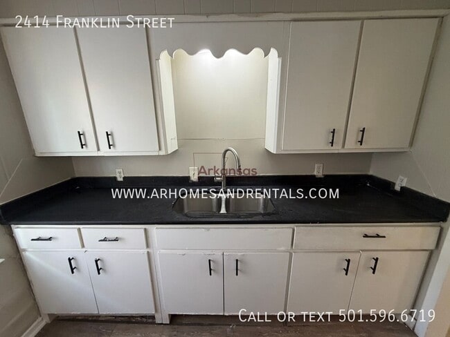 Photo - 2414 Franklin St