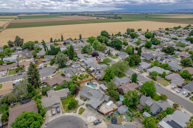 Photo - 420 Colusa Pl