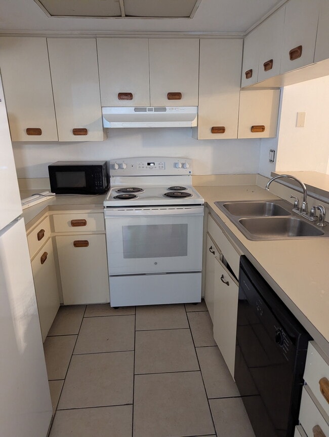 Photo - 555 Aster Ct Unit # 4