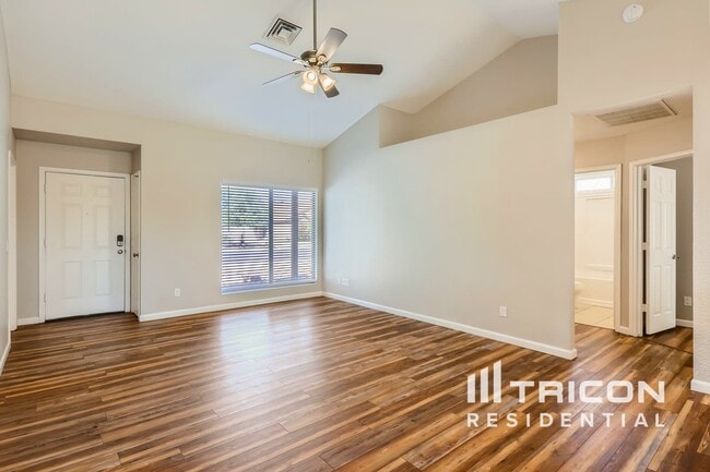 Photo - 673 E Estrella Dr