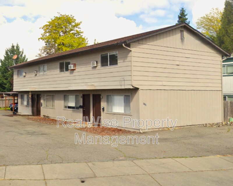 Photo - 1112 SW 5th St Townhome