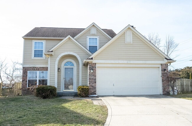 "Spacious 4-Bedroom Retreat with 2.5 Baths... - "Spacious 4-Bedroom Retreat with 2.5 Baths... Apartment