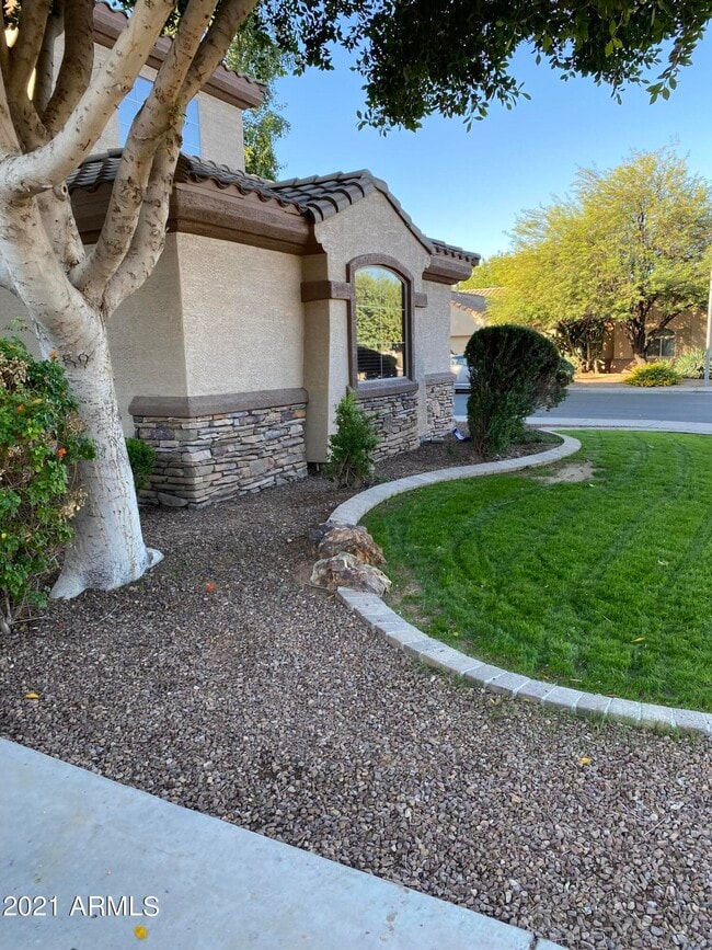 Photo - 5505 E Holmes Ave