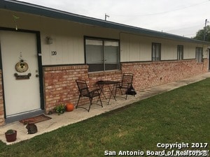 Photo - 144 W Villaret Blvd