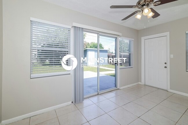 Photo - 3 Bedroom Pet-Friendly Home in ORLANDO, FL with Main Street Renewal