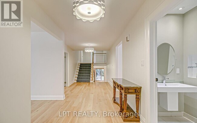 Photo - 47 Waterloo Ave