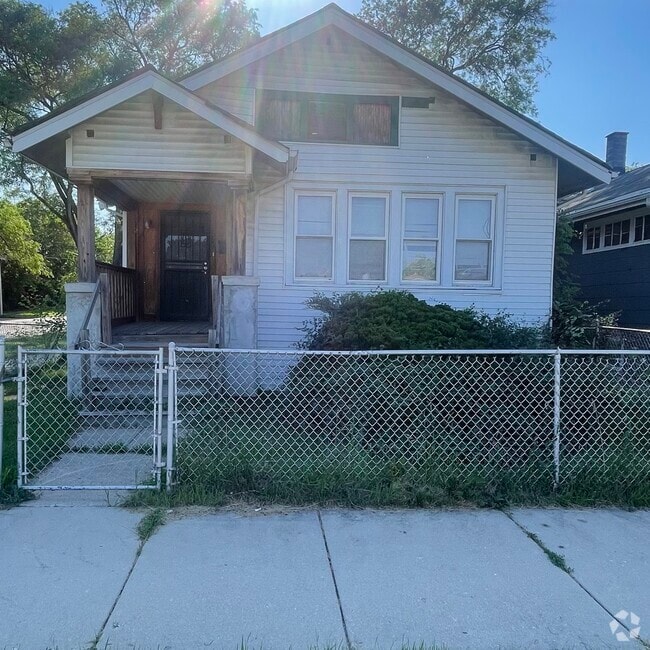 Building Photo - 10056 S Indiana Ave Rental