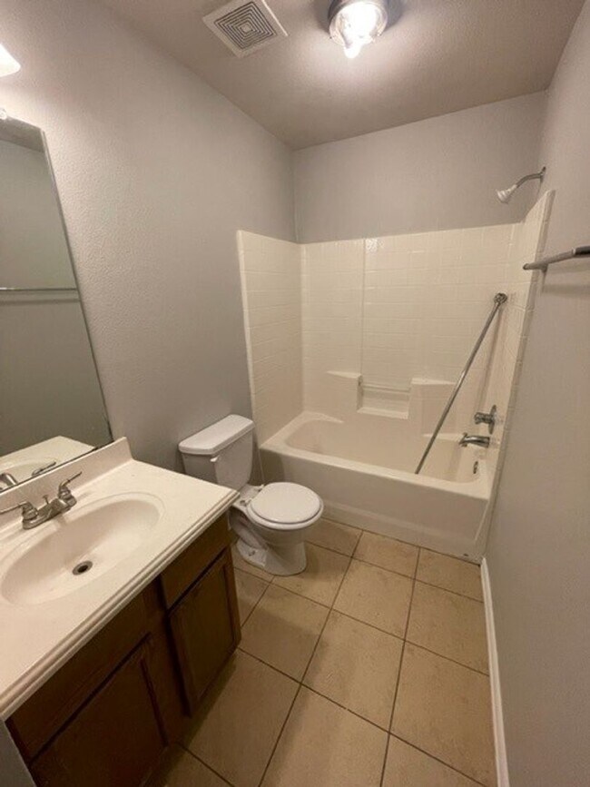 Photo - 1912-2000 Prosperity Trail Unidad 2000 Prosperity Trl