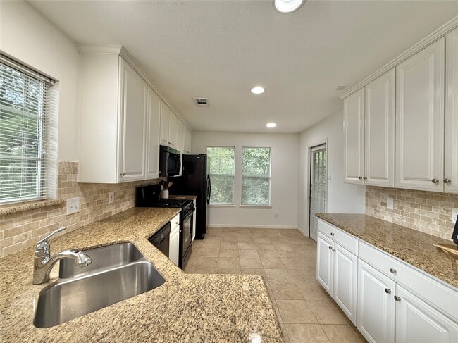 Photo - 105 S Spiral Vine Cir