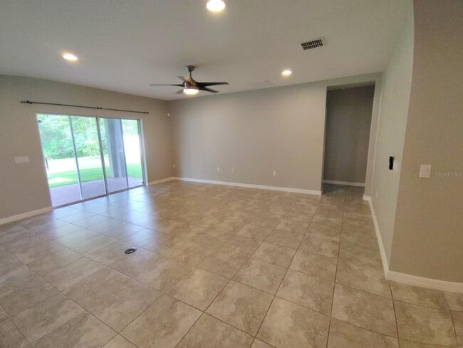 Photo - 2213 Waukegan Dr