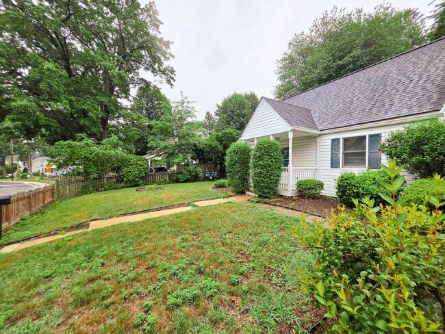 Photo - 2419 Fairhaven Ave
