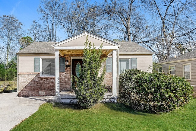 Building Photo - 1153 14th Pl SW